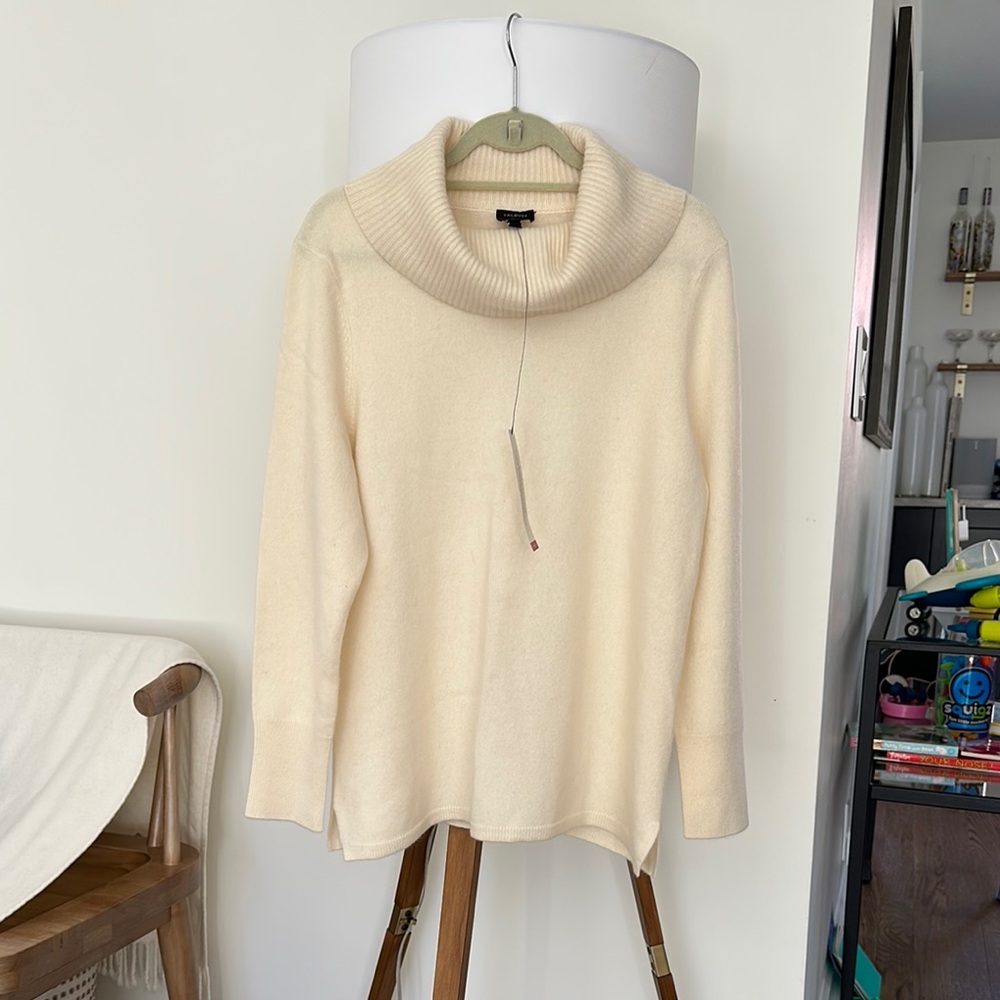 100% Cashmere Cream Sweater NWT